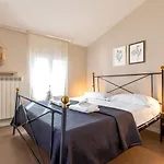 Lägenhetshotell Desenzano Uptown By Wonderful Italy Desenzano del Garda